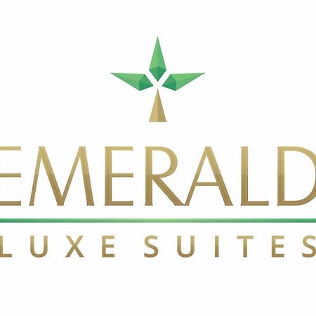 Emerald Luxe Suites South End Ngoại thất bức ảnh