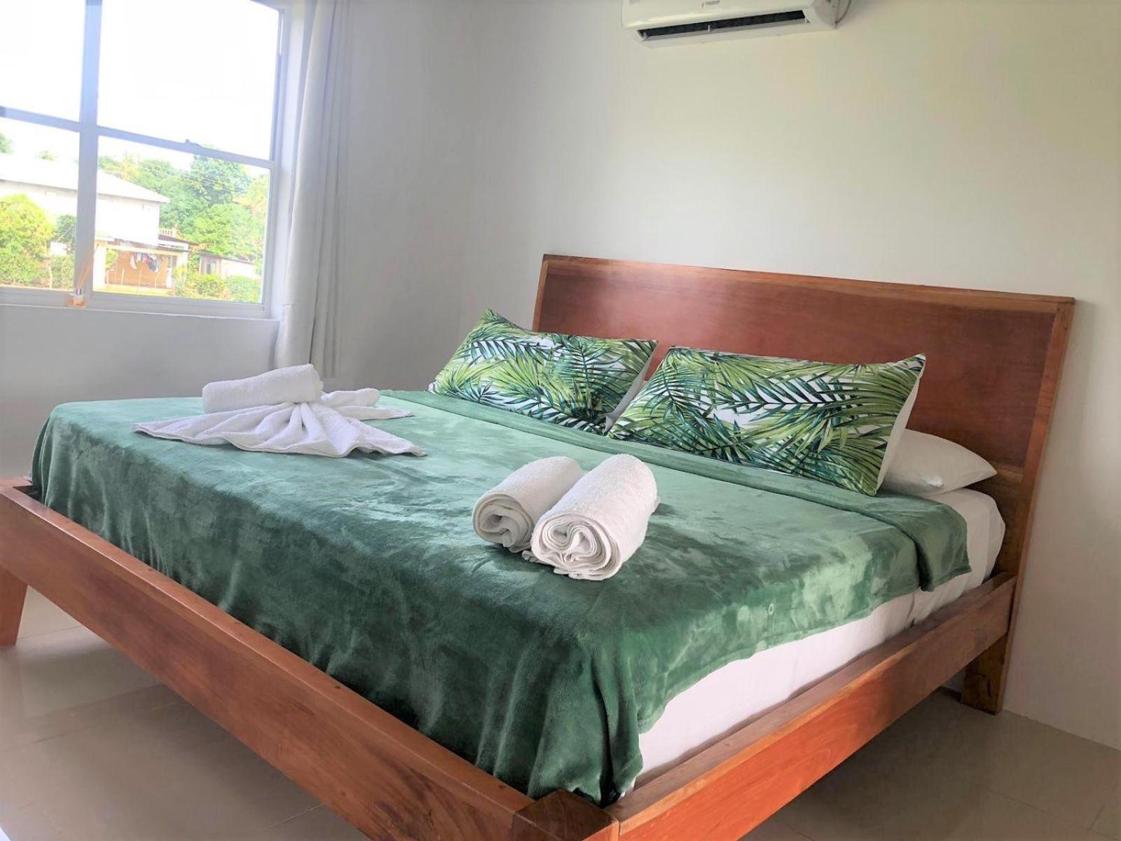 Emerald Luxe Suites South End Ngoại thất bức ảnh